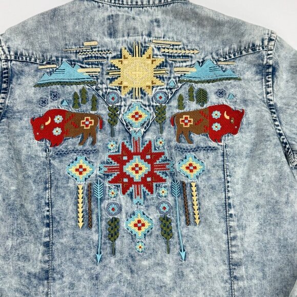 RRR Womens Southwestern Shirt Denim Snap Embroidered Indigo Acid Wash - Picture 5 of 13